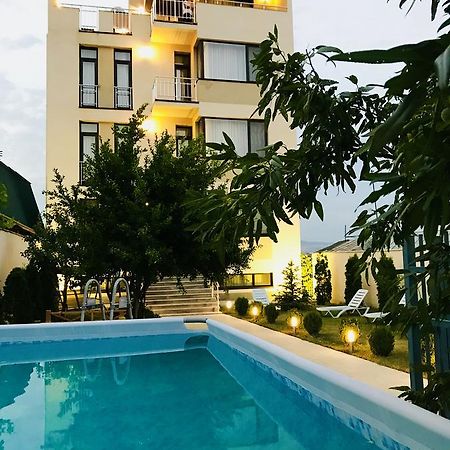 Hotel King Tom Tbilisi Eksteriør billede