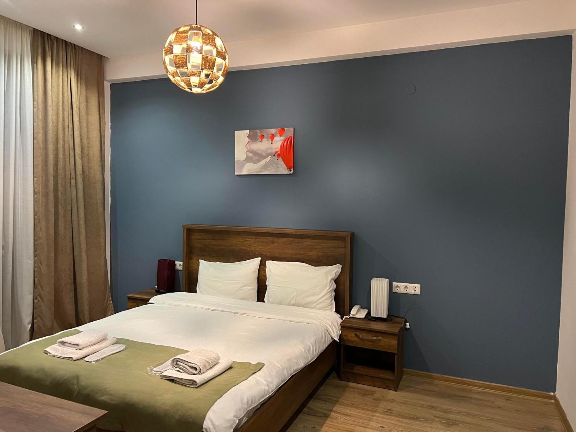Hotel King Tom Tbilisi Eksteriør billede