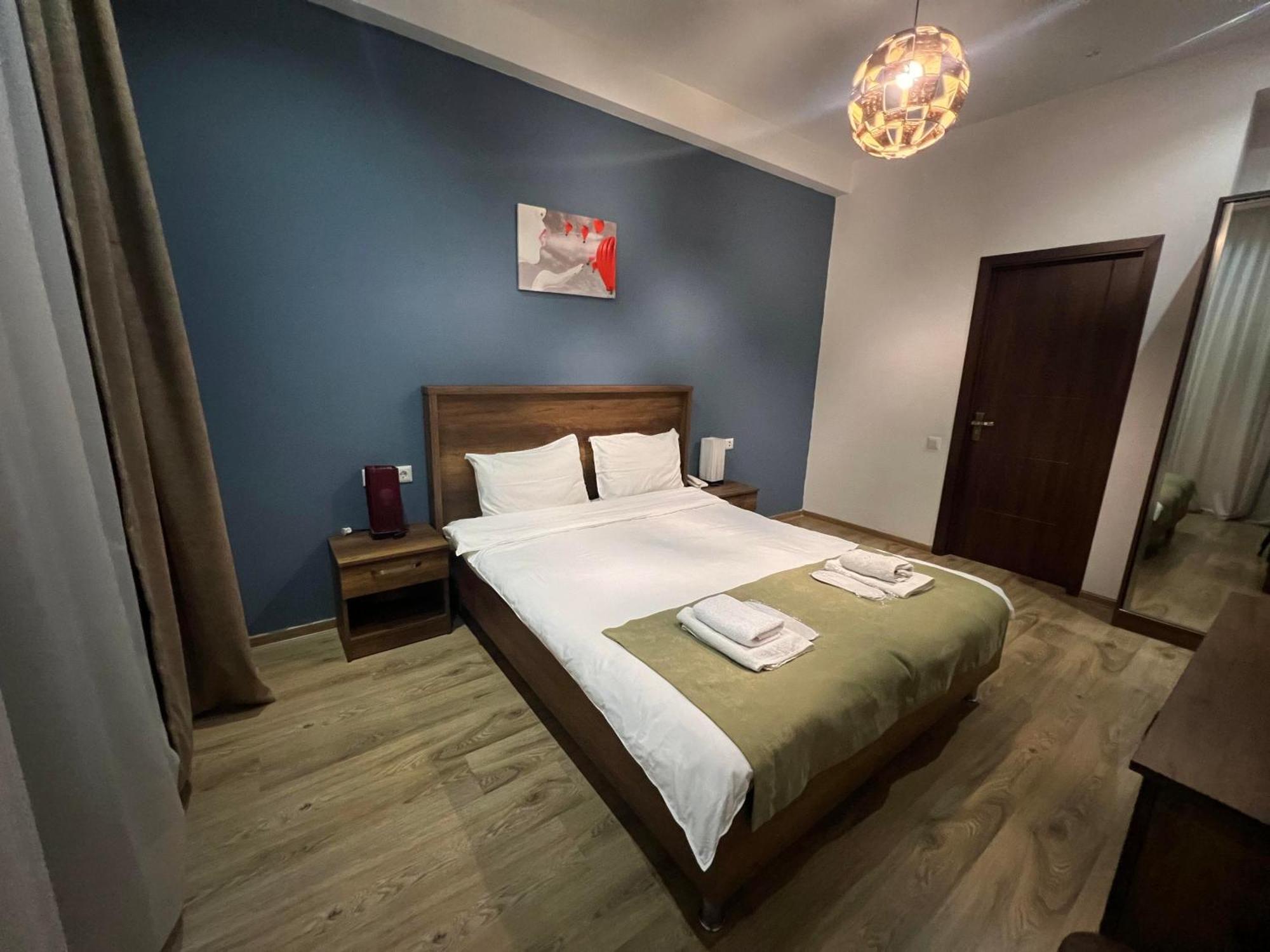 Hotel King Tom Tbilisi Eksteriør billede