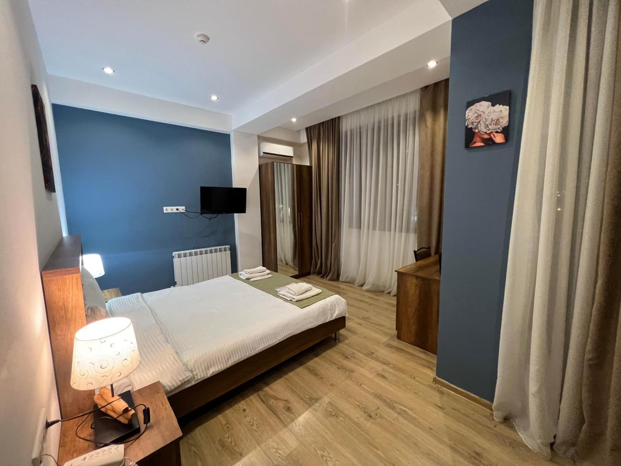 Hotel King Tom Tbilisi Eksteriør billede