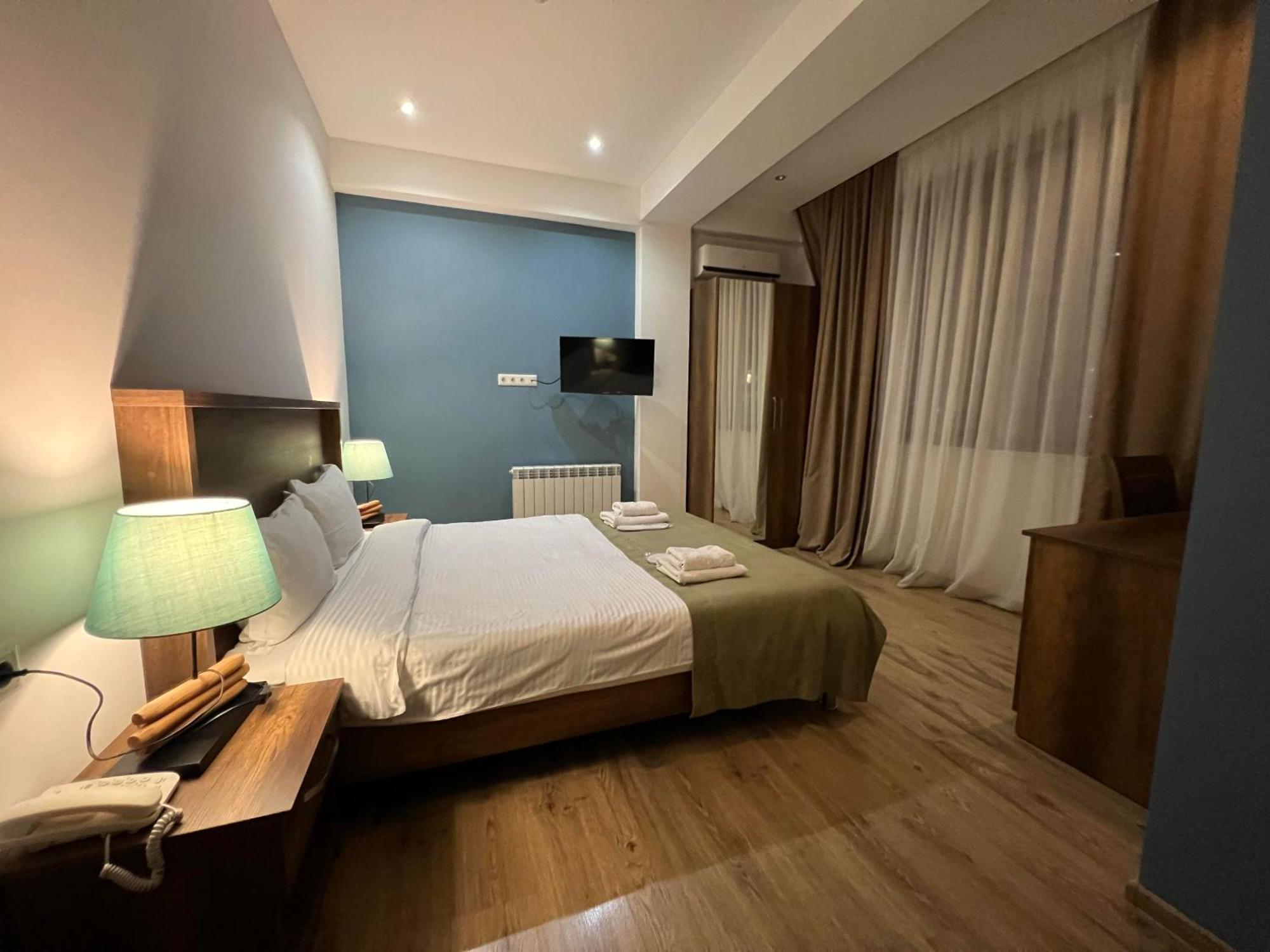 Hotel King Tom Tbilisi Eksteriør billede