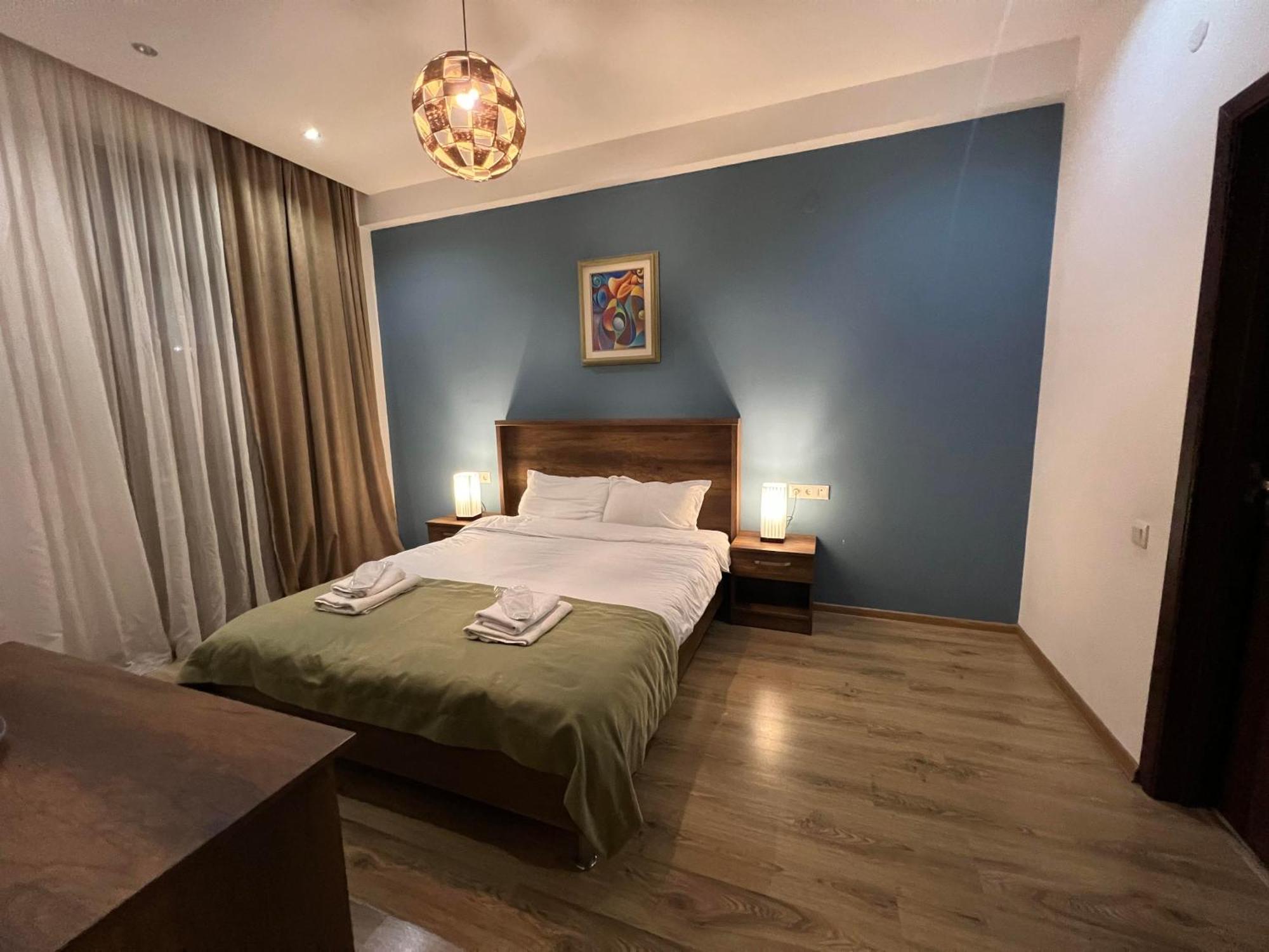 Hotel King Tom Tbilisi Eksteriør billede