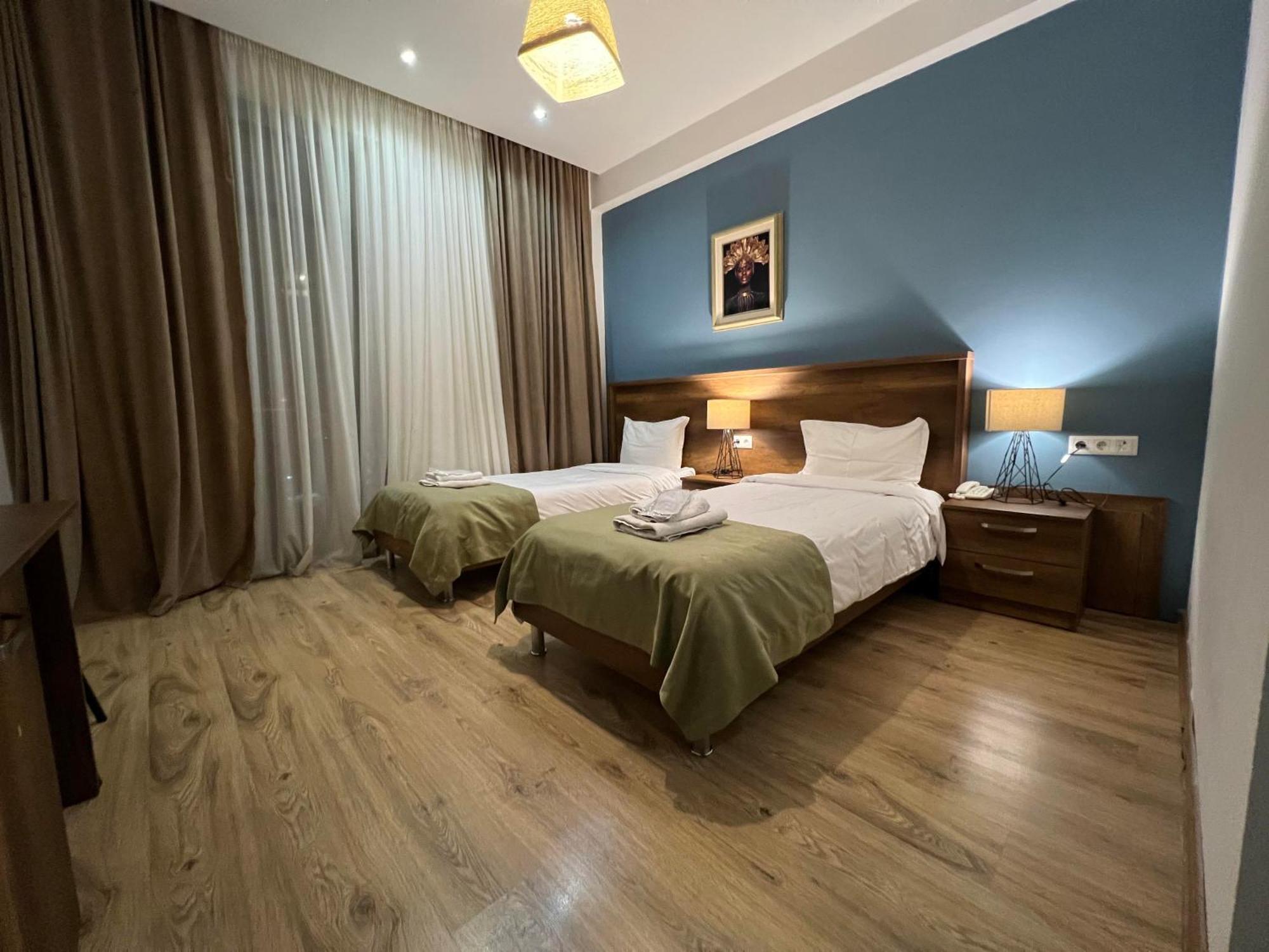 Hotel King Tom Tbilisi Eksteriør billede
