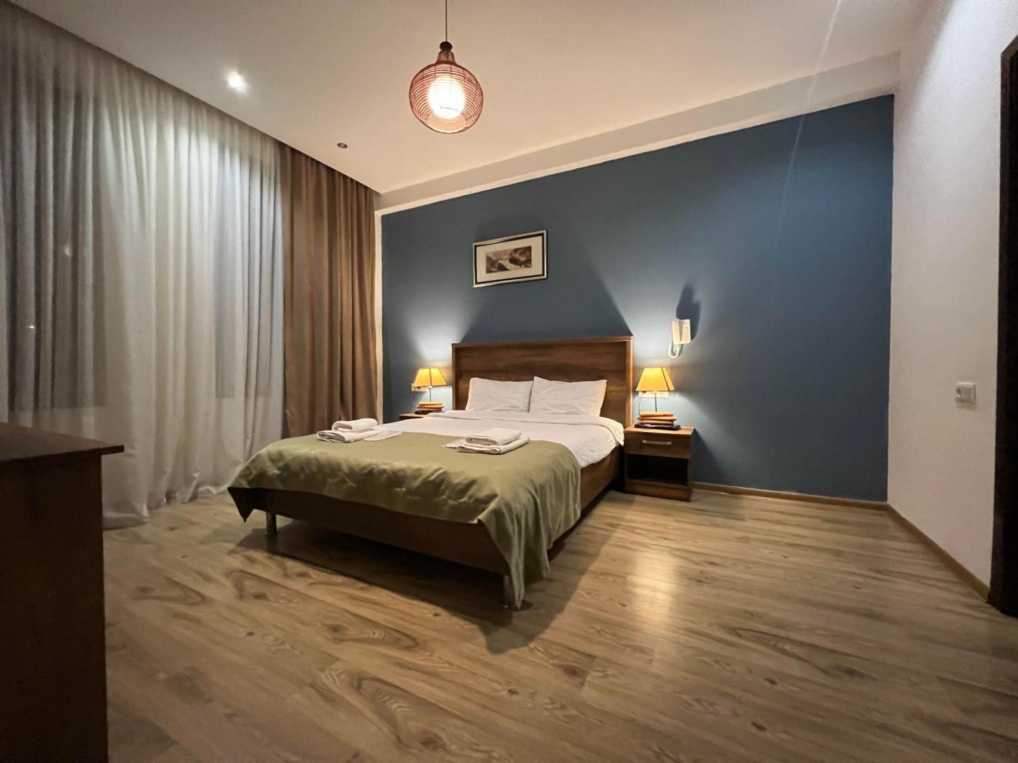 Hotel King Tom Tbilisi Eksteriør billede