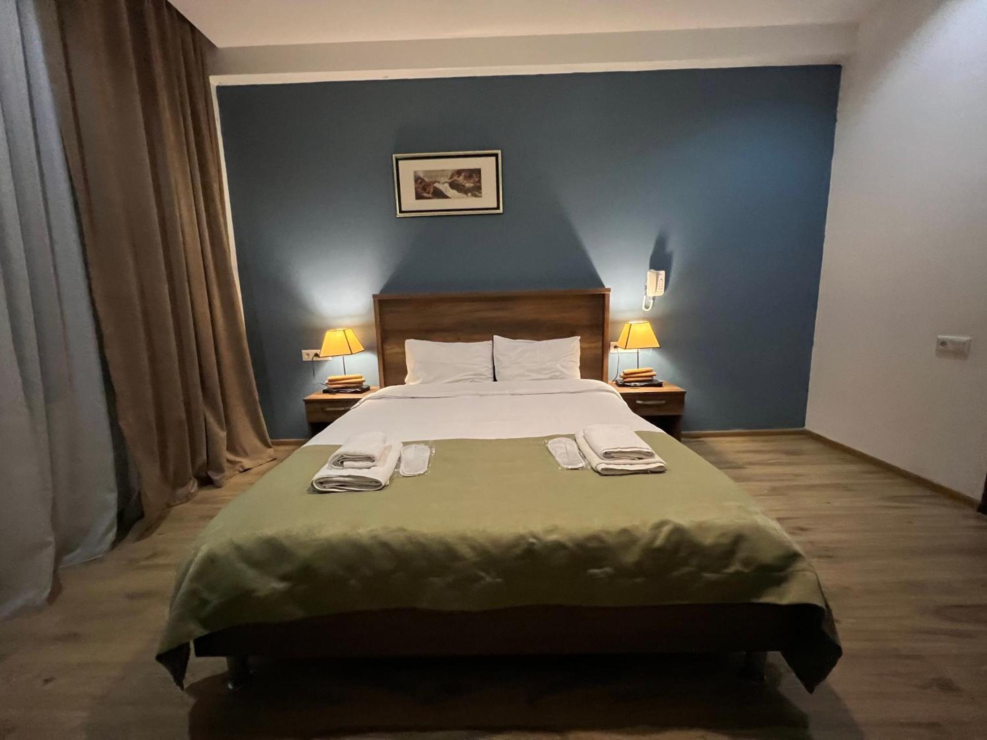 Hotel King Tom Tbilisi Eksteriør billede