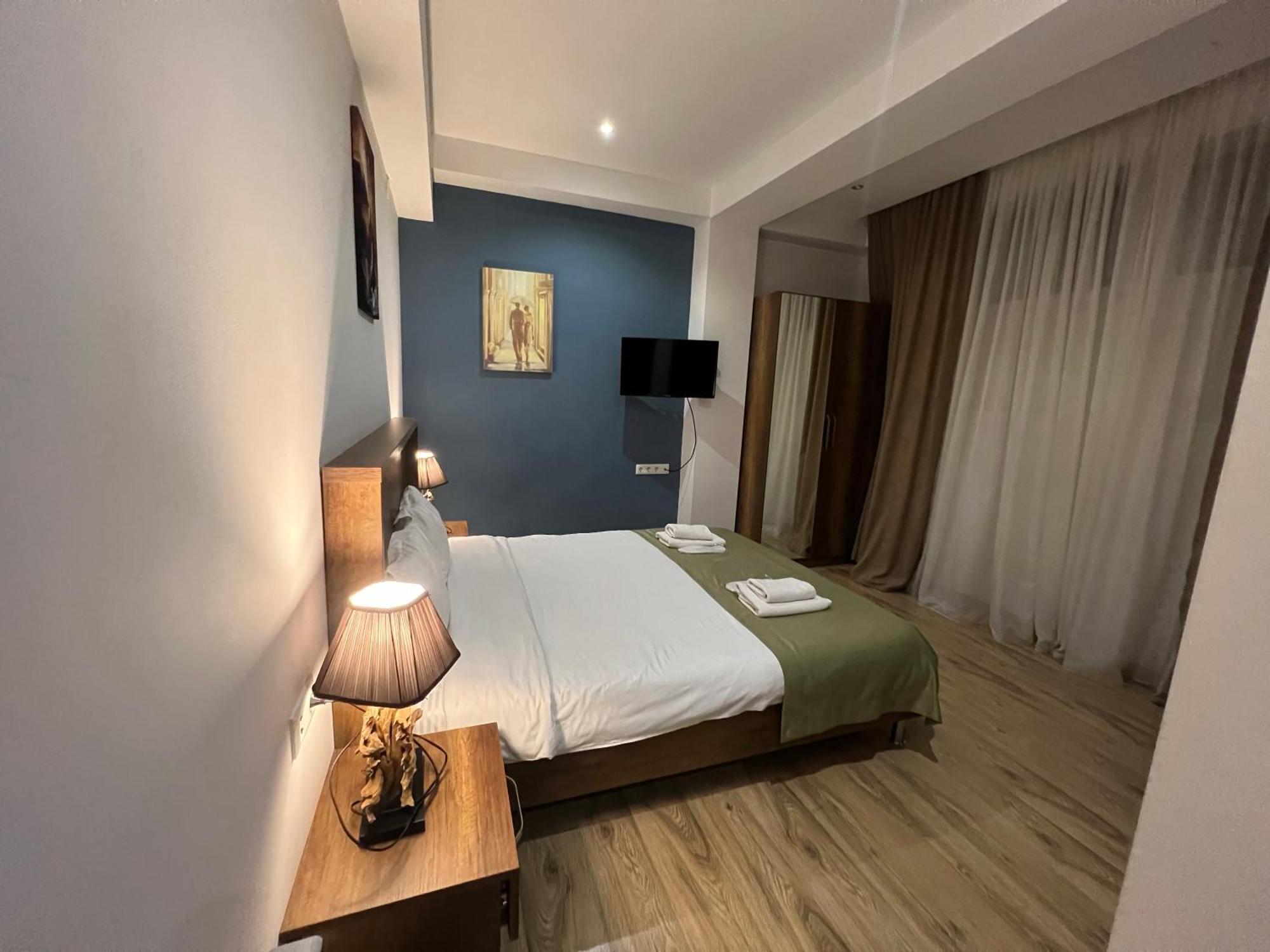 Hotel King Tom Tbilisi Eksteriør billede