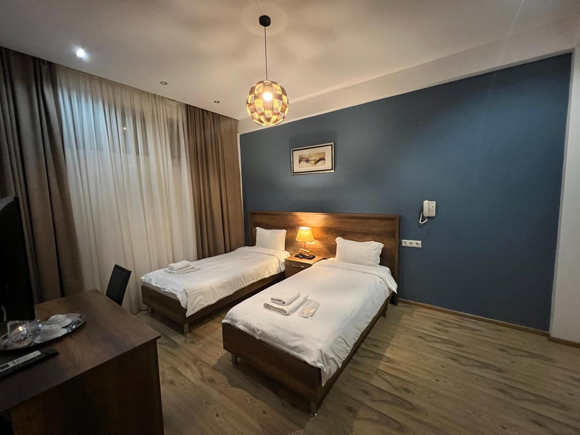 Hotel King Tom Tbilisi Eksteriør billede