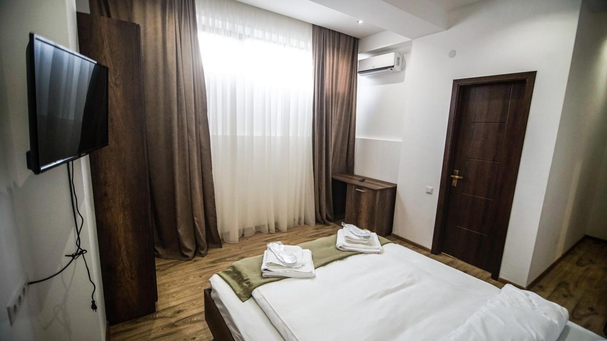 Hotel King Tom Tbilisi Eksteriør billede