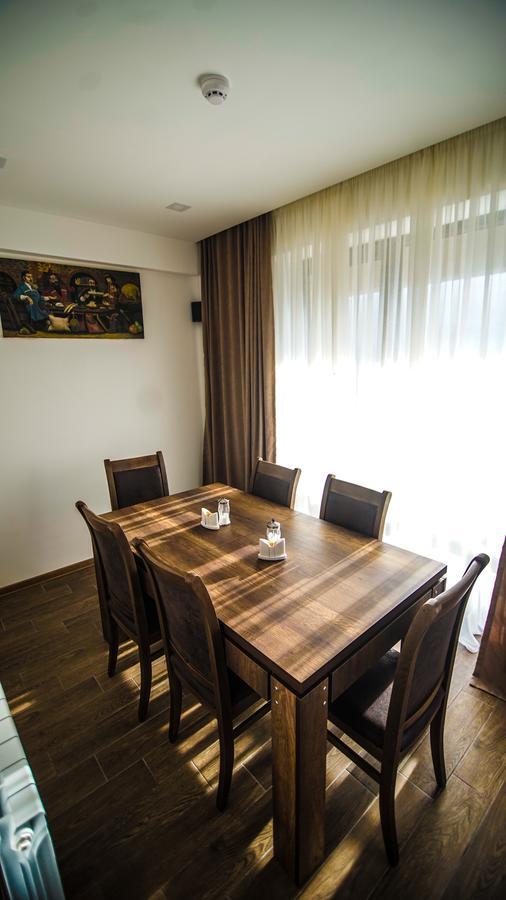 Hotel King Tom Tbilisi Eksteriør billede