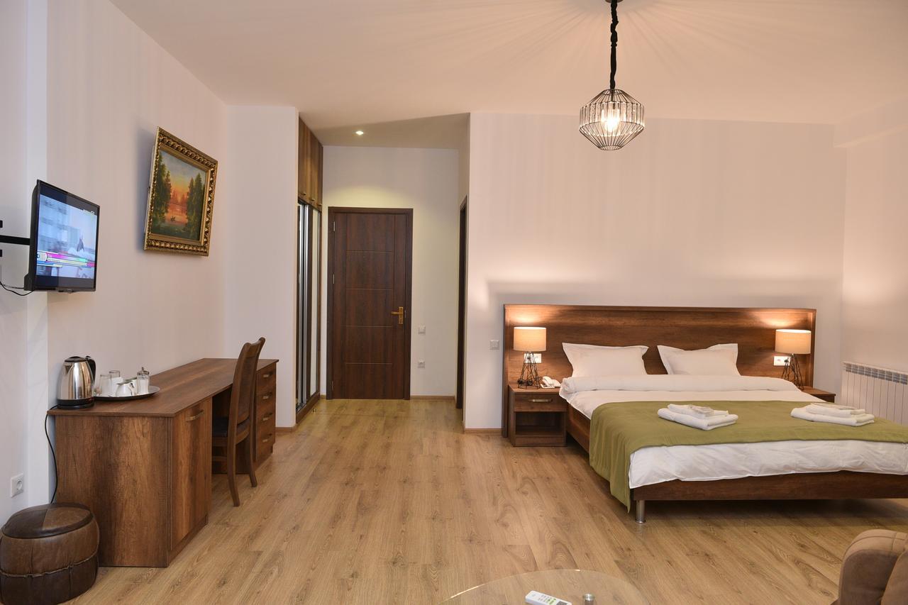 Hotel King Tom Tbilisi Eksteriør billede